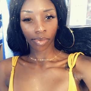 Meet your Posher, Candice